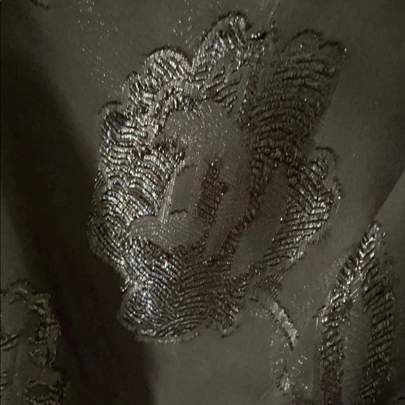 Black formal gown with sequin design - Picture 9 of 9